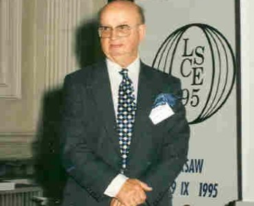 Professor Z.S.Makowski during his general lecture